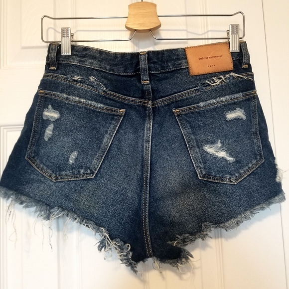 Zara High Waisted Distressed Jeans - Picture 2 of 4